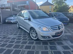 Silber Gebraucht 2010 Mercedes B180 Sport Edition Van / Kleinbus | 8.300 € (Etwas zu teuer)