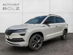Grau Gebraucht 2021 Skoda Karoq SportLine SUV | 28.790 € (Fairer Preis)