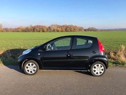 Schwarz Gebraucht 2009 Peugeot 107 Kleinwagen | 1.600 € (Fairer Preis)