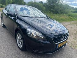 Schwarz Gebraucht 2014 Volvo V40 Business Edition Kombi | 5.450 € (Fairer Preis)