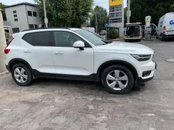 Weiß Gebraucht 2018 Volvo XC40 SUV | 21.000 €