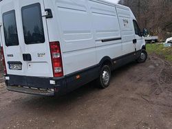 Weiß Gebraucht 2007 Iveco Daily Limousine | 5.500 € (Fairer Preis)