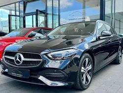 Obsidianschwarz metallic Gebraucht 2022 Mercedes C300 Avantgarde Kombi | 33.890 € (Guter Preis)