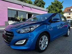 Blau Gebraucht 2016 Hyundai i30 Trend Limousine | 10.990 € (Fairer Preis)