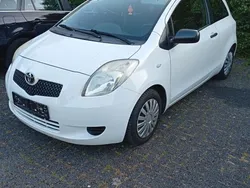 Weiß Gebraucht 2008 Toyota Yaris Kleinwagen | 1.999 € (Fairer Preis)