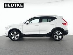 Weiß Gebraucht 2022 Volvo XC40 Ultimate SUV | 35.990 € (Etwas zu teuer)