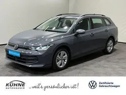 Delfingrau metallic Gebraucht 2024 VW Golf VIII Life Kombi | 25.980 € (Fairer Preis)