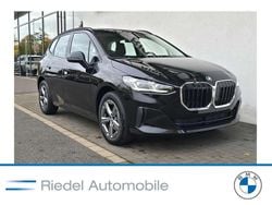Saphirschwarz metallic Neu 2025 BMW 218 Active Tourer Comfort Edition Van / Kleinbus | 37.969 € (Guter Preis)