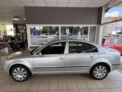 Silber Gebraucht 2005 Skoda Superb Elegance Limousine | 3.990 € (Fairer Preis)