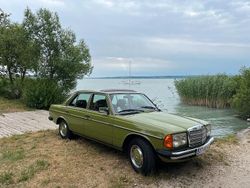 Grün Gebraucht 1979 Mercedes 230 Limousine | 16.900 €