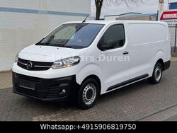 Weiß Gebraucht 2021 Opel Vivaro Edition Van | 13.900 € (Superpreis)