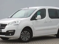 Weiss / schneeweiss / uni Gebraucht 2018 Peugeot Partner Tepee Active Van / Kleinbus | 12.950 €