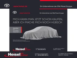 Weiß Neu 2024 Toyota Yaris Hybrid Business Edition Limousine | 25.500 € (Fairer Preis)
