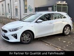 Weiß Gebraucht 2020 Kia Ceed Limousine | 13.990 € (Guter Preis)