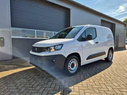 Weiß Gebraucht 2024 Peugeot Partner Premium Van / Kleinbus | 20.290 € (Fairer Preis)