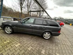 Grau Gebraucht 1999 Mercedes C180 Kombi | 3.000 €