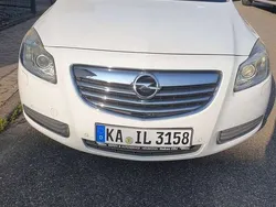 Weiß Gebraucht 2009 Opel Insignia Edition Kombi | 4.800 € (Teuer)