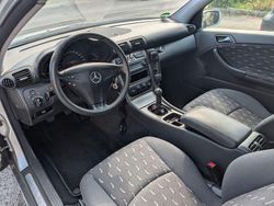 Silber Gebraucht 2002 Mercedes 200 Coupé | 1.200 €