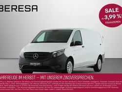 Arktikweiß Gebraucht 2024 Mercedes Vito Van / Kleinbus | 30.559 € (Guter Preis)