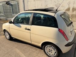 Beige Gebraucht 2004 Lancia Ypsilon Kleinwagen | 500 € (Superpreis)