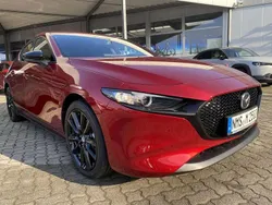 Rot metallic Neu 2024 Mazda 3 Homura-Line Limousine | 26.980 € (Fairer Preis)