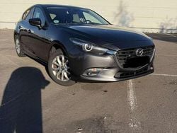 Grau Gebraucht 2017 Mazda 3 Exclusive-Line Kleinwagen | 11.100 € (Fairer Preis)