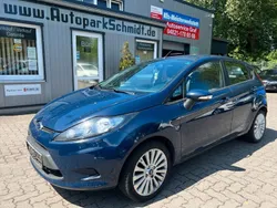 Blau Gebraucht 2012 Ford Fiesta Trend Kleinwagen | 3.599 €