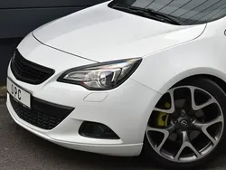 Weiß Gebraucht 2013 Opel Astra GTC OPC Coupé | 6.991 € (Fairer Preis)