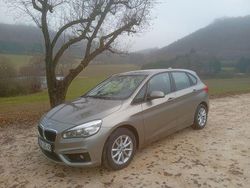 Grau Gebraucht 2017 BMW 216 Active Tourer Advantage Van / Kleinbus | 10.999 € (Guter Preis)