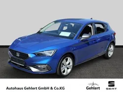 Blau Gebraucht 2024 Seat Leon FR Limousine | 28.900 € (Fairer Preis)