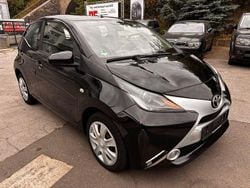 Schwarz Gebraucht 2016 Toyota Aygo X-play Kleinwagen | 6.950 € (Fairer Preis)