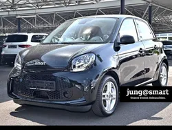 Schwarz Gebraucht 2021 Smart ForFour Electric Drive Limousine | 8.769 € (Fairer Preis)