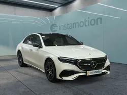 Weiß Gebraucht 2024 Mercedes E200 AMG Limousine | 65.360 €