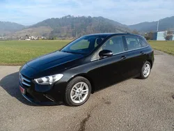 Schwarz Gebraucht 2020 Mercedes B180 Van / Kleinbus | 14.100 € (Fairer Preis)