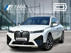 Weiß Gebraucht 2022 BMW iX Sport Line SUV | 46.990 € (Fairer Preis)