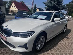 Weiß Gebraucht 2022 BMW 330 Advantage Limousine | 36.900 € (Fairer Preis)