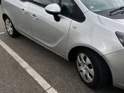 Silber Gebraucht 2014 Opel Meriva Edition Van / Kleinbus | 7.300 € (Fairer Preis)