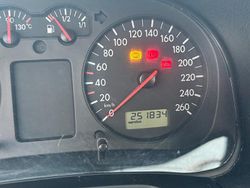 Grau Gebraucht 2001 VW Golf IV Kleinwagen | 1.100 € (Fairer Preis)