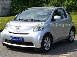 Silber Gebraucht 2009 Toyota iQ Basis Kleinwagen | 7.999 € (Fairer Preis)