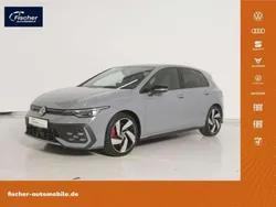 Mondsteingrau Gebraucht 2024 VW Golf VIII Style Limousine | 37.480 € (Superpreis)