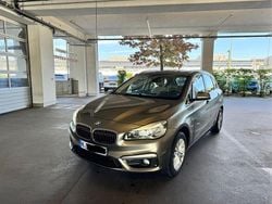 Grau Gebraucht 2016 BMW 220 Active Tourer Luxury Line Van / Kleinbus | 13.200 € (Fairer Preis)