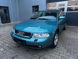Grün Gebraucht 2000 Audi A4 Limousine | 1.500 € (Fairer Preis)