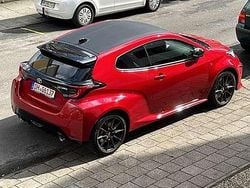 Rot Gebraucht 2024 Toyota Yaris Kleinwagen | 37.800 € (Guter Preis)