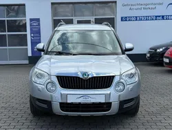 Silber Gebraucht 2013 Skoda Yeti Adventure SUV | 11.990 € (Guter Preis)