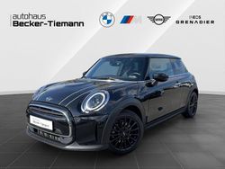 Midnight black Gebraucht 2023 Mini Cooper Essential Kleinwagen | 23.311 € (Fairer Preis)