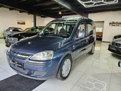Grau Gebraucht 2008 Opel Combo Basis Van / Kleinbus | 3.999 € (Fairer Preis)