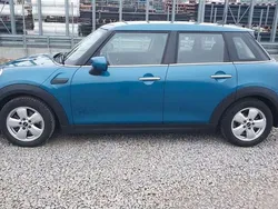 Blau Gebraucht 2022 Mini Cooper Essential Kleinwagen | 18.500 € (Fairer Preis)