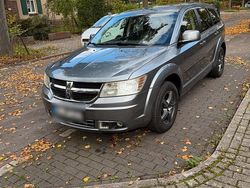 Grau Gebraucht 2009 Dodge Journey SUV | 6.800 €