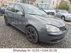 Grün Gebraucht 2004 VW Golf V Comfortline Limousine | 1.799 € (Superpreis)