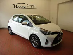 Weiß Gebraucht 2015 Toyota Yaris Comfort Kleinwagen | 8.490 € (Fairer Preis)